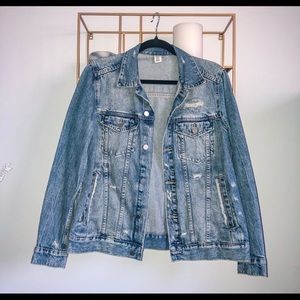 ✨24 HOUR SALE✨ H&M Distressed Jean Jacket